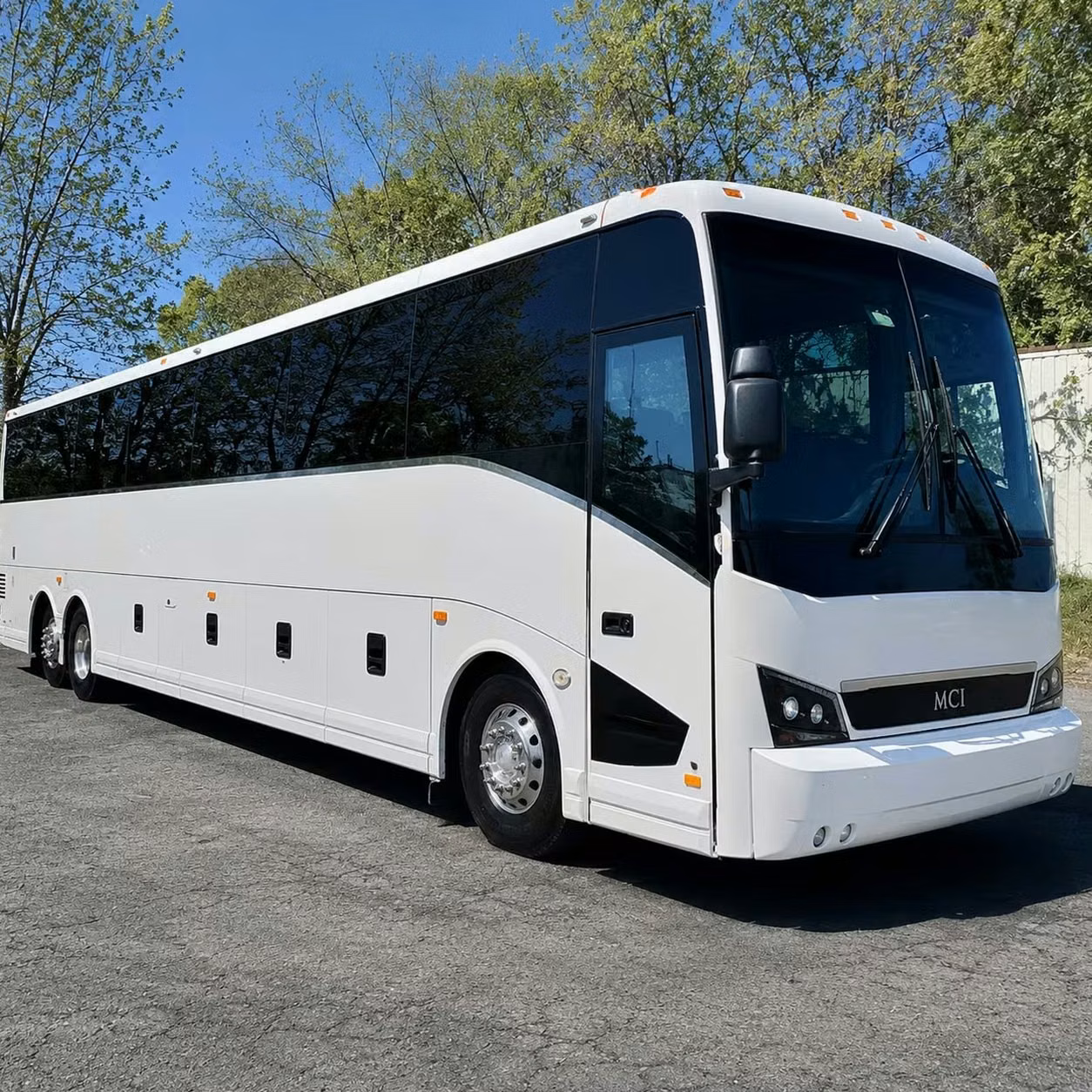 estero 15 passenger minibuses to 56 passenger charter buses for estero events