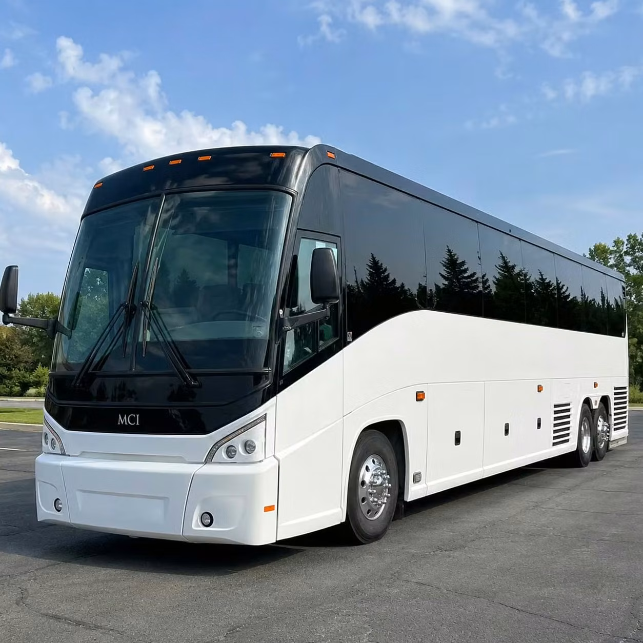 estero 15 to 50 passenger party buses for concert nights out in estero