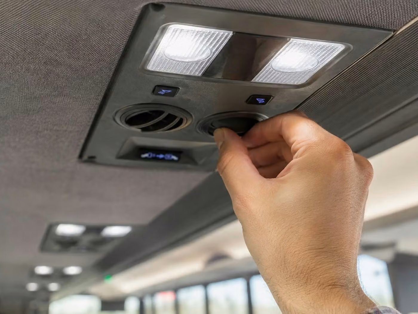 estero 30 passenger minibus air conditioning