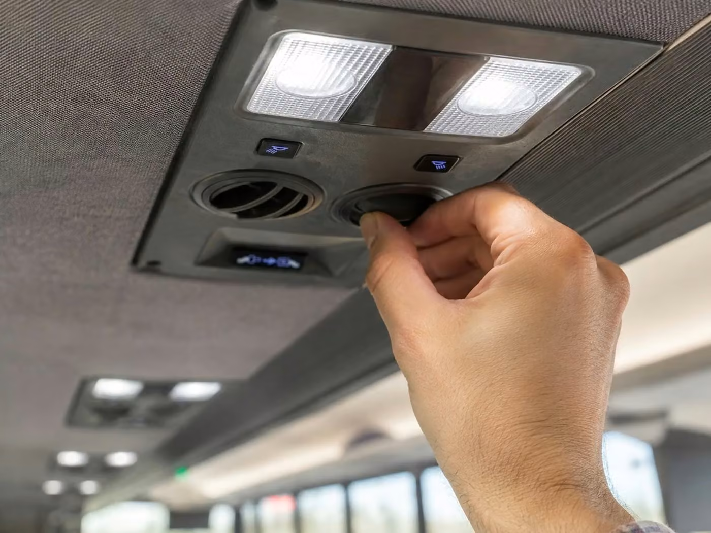 estero 35 passenger minibus air conditioning