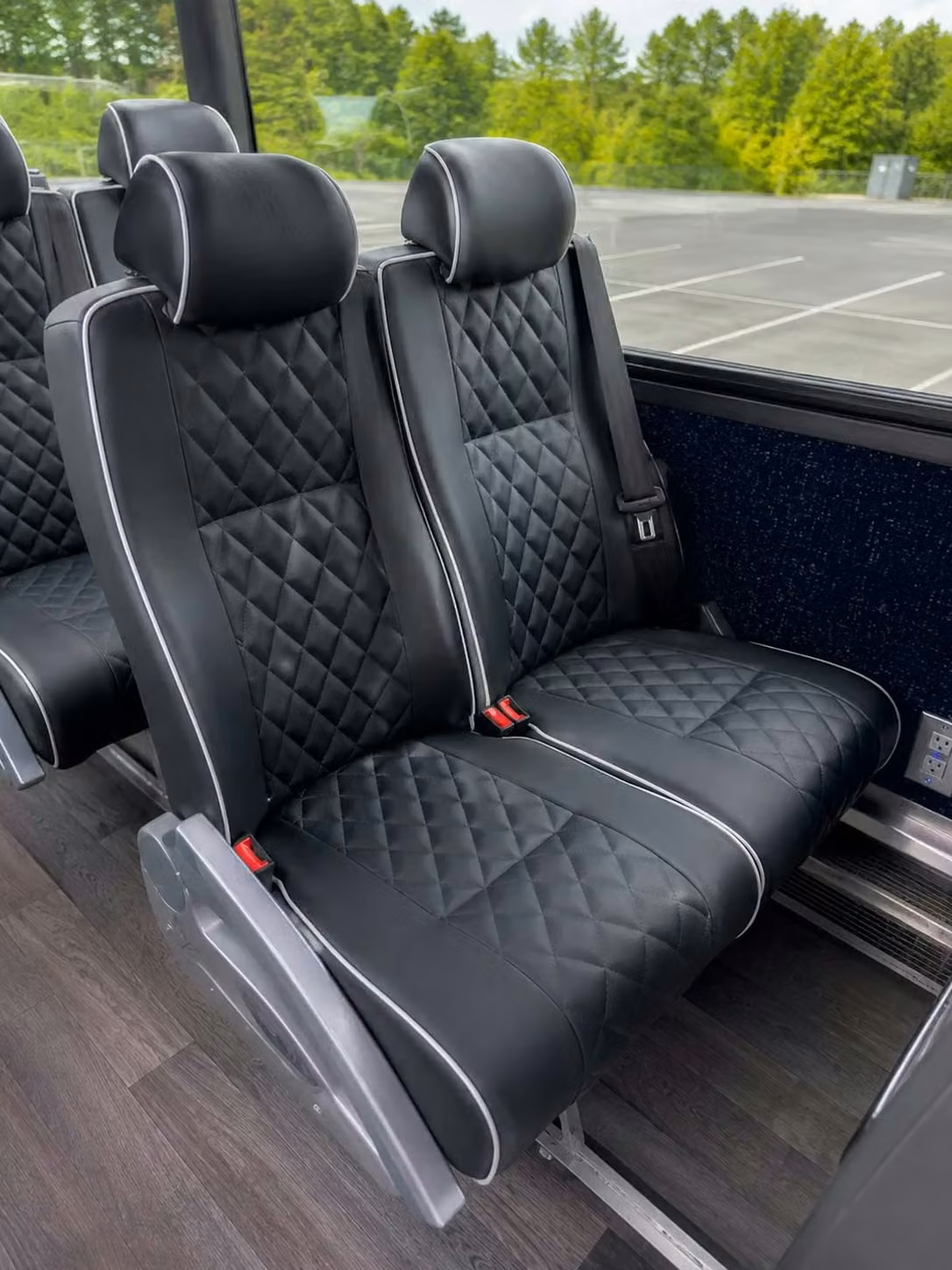 estero 56 passenger charter bus reclining seats