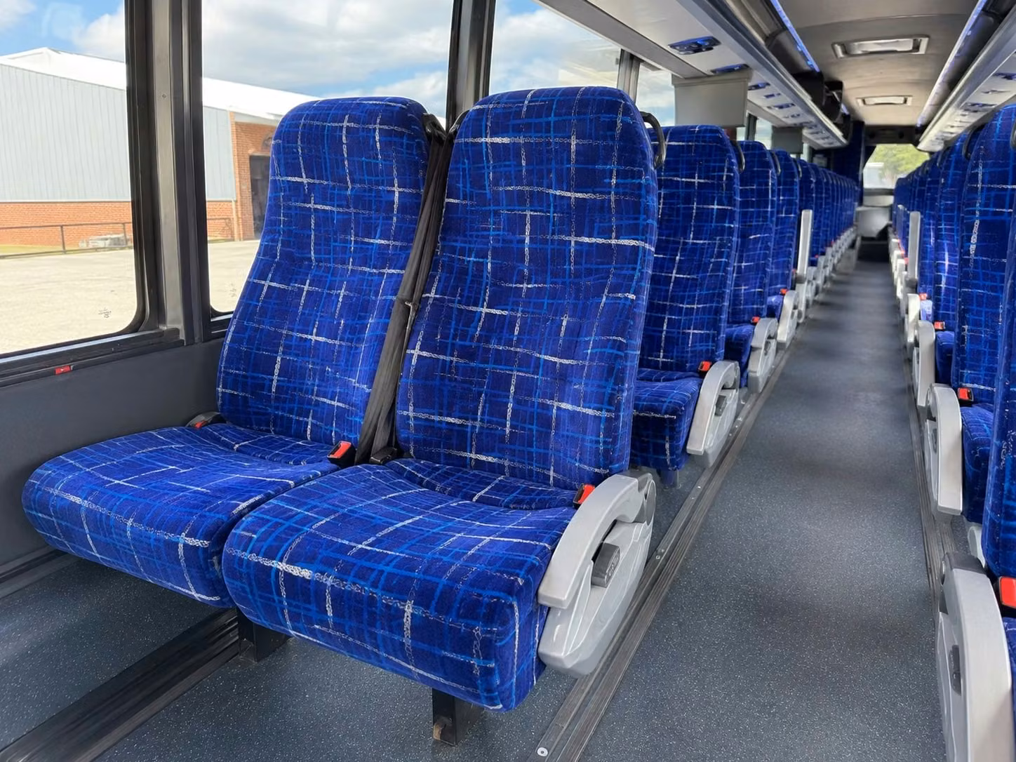 estero charter bus interior 2