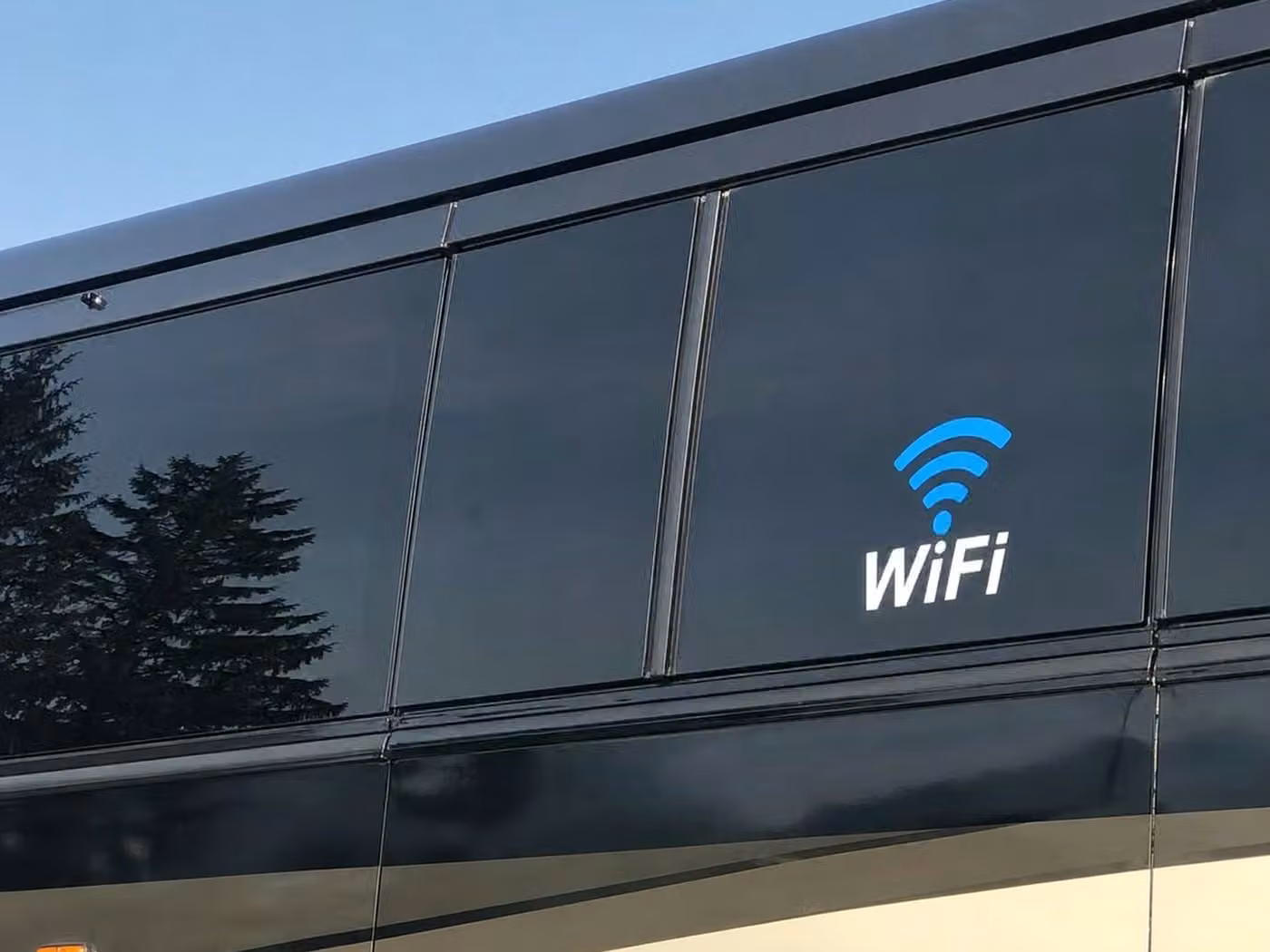 estero charter bus wifi