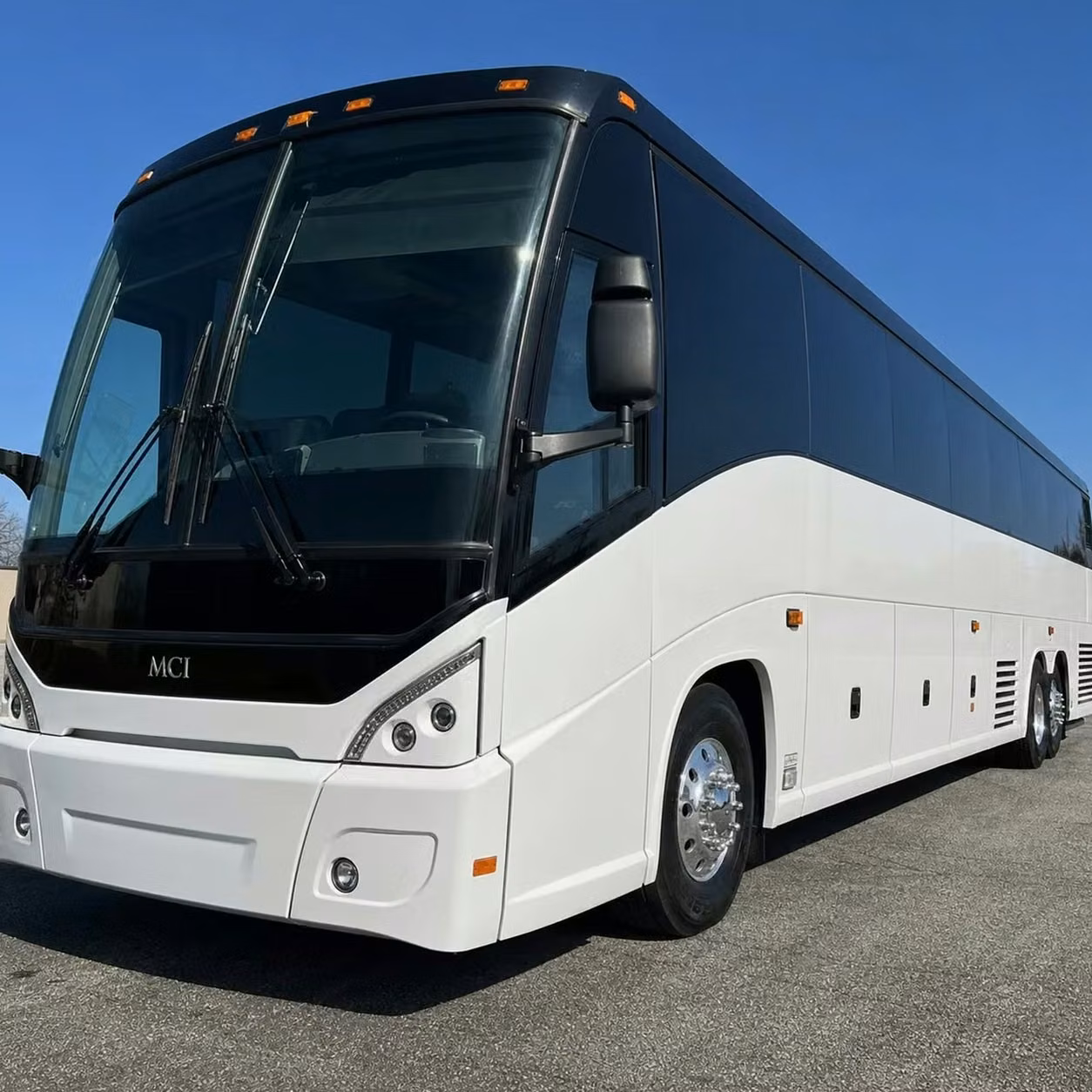 estero on demand and contract shuttle services for airlines in estero